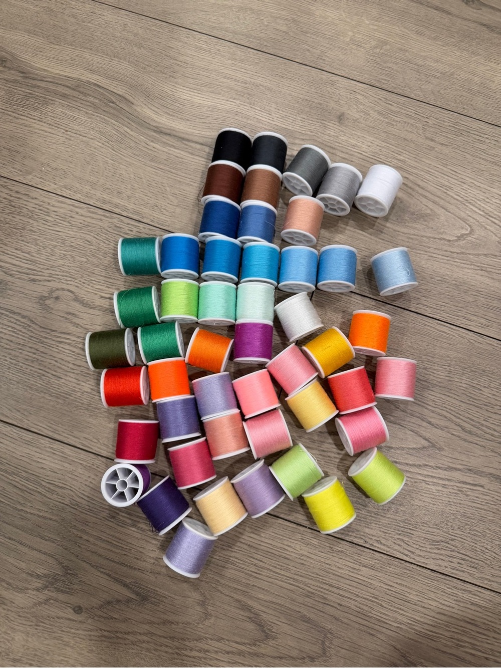 50 colors Assorted Color Sewing Thread Spool Set - Multicolor - Picture 2 of 2